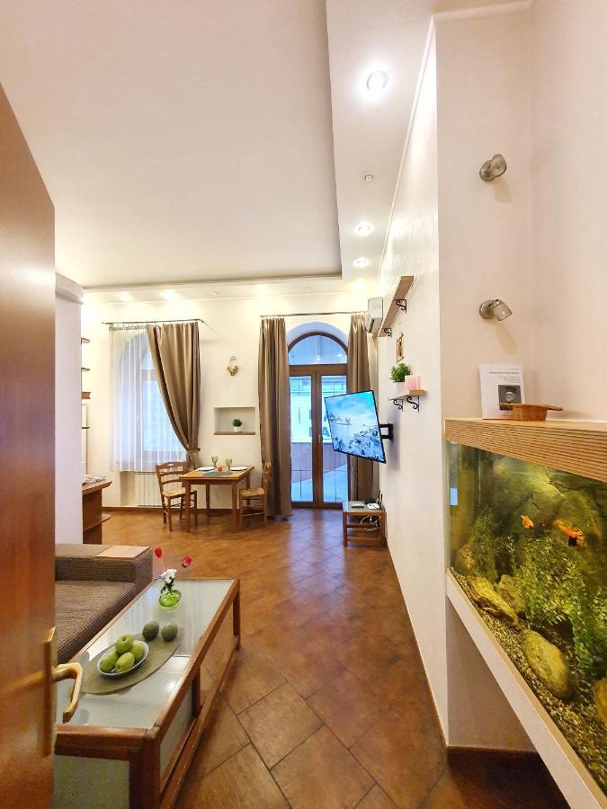Inn Home Apartments - Pechersk Area 基輔 外观 照片