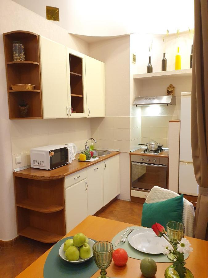Inn Home Apartments - Pechersk Area 基輔 外观 照片